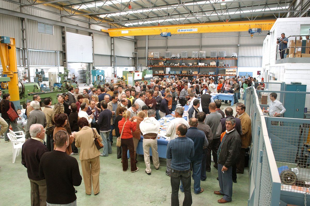 Imagen de Capitol 8 - 2004